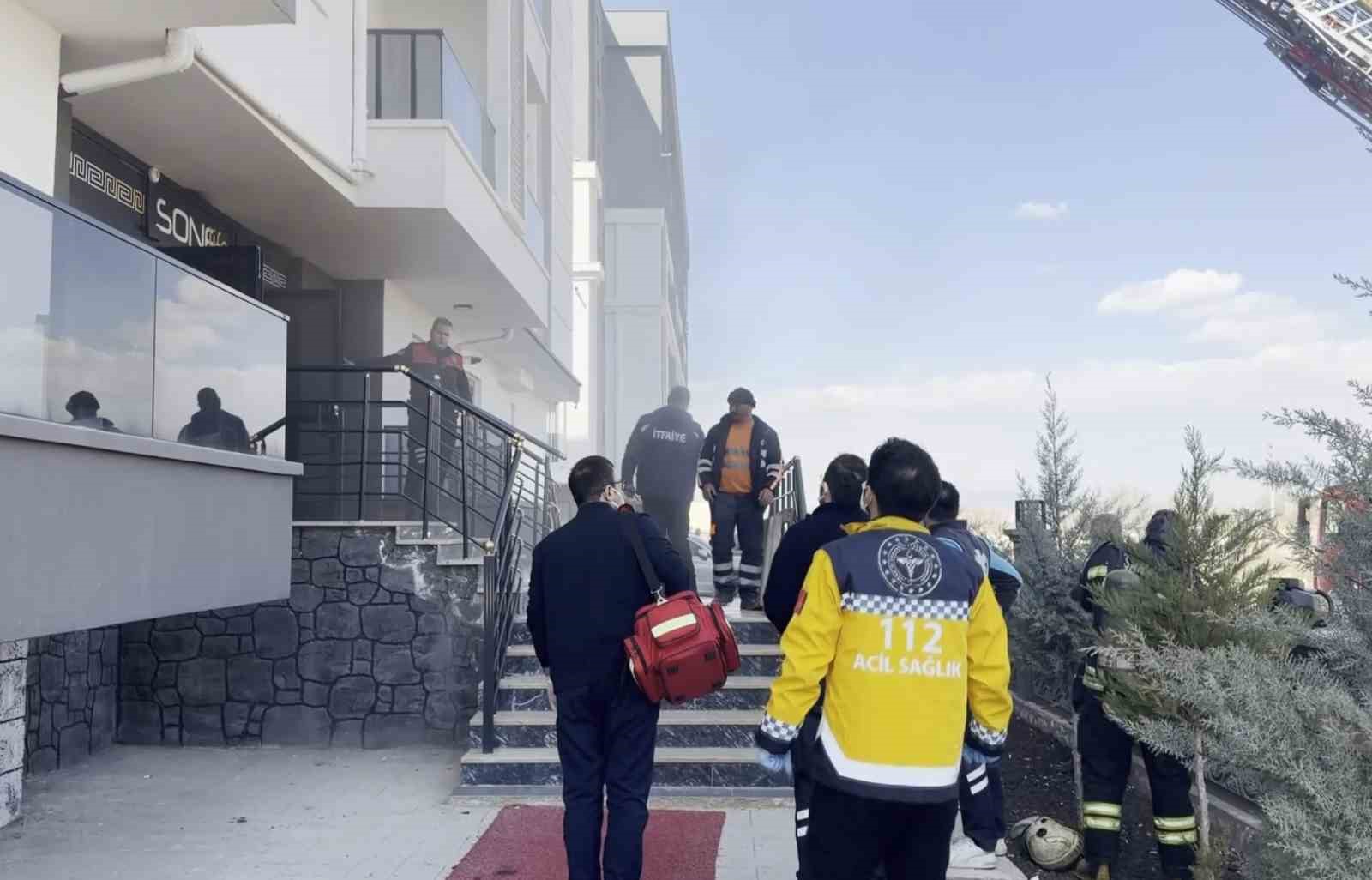 prizde unutulan sarj aleti yangin cikardi 16 kisi hastanelik oldu 3 ic5RSq8U