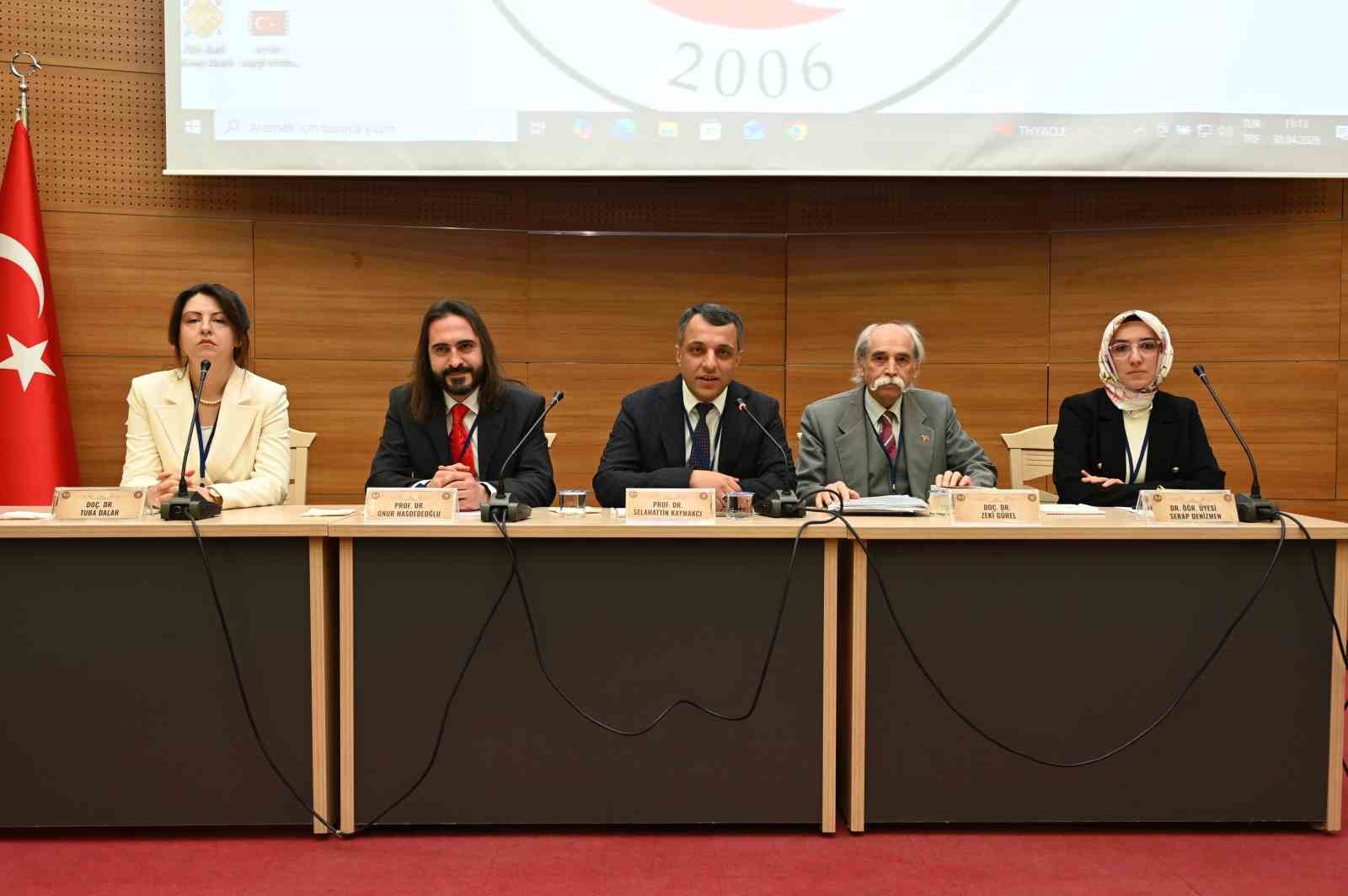 Prof. Dr. Ahmet Hamdi Topal: "Akif toplumu etkileyen büyük krizler karşısında cesareti öne çıkarmıştır" 6 prof dr ahmet hamdi topal akif toplumu etkileyen buyuk krizler karsisinda cesareti one cikarmistir 8SqNU6l4