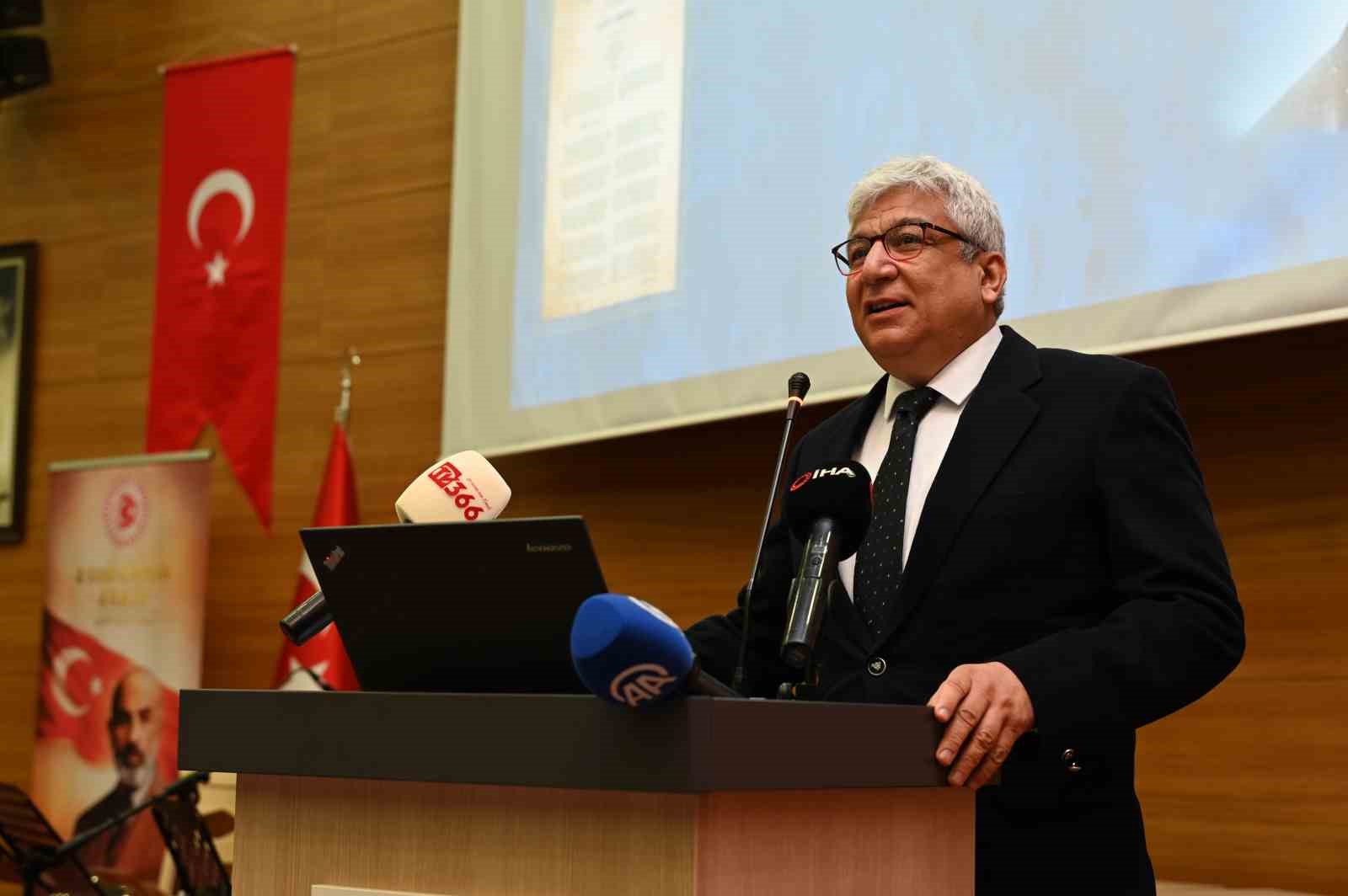 Prof. Dr. Ahmet Hamdi Topal: "Akif toplumu etkileyen büyük krizler karşısında cesareti öne çıkarmıştır" 12 prof dr ahmet hamdi topal akif toplumu etkileyen buyuk krizler karsisinda cesareti one cikarmistir gNXO5QBk
