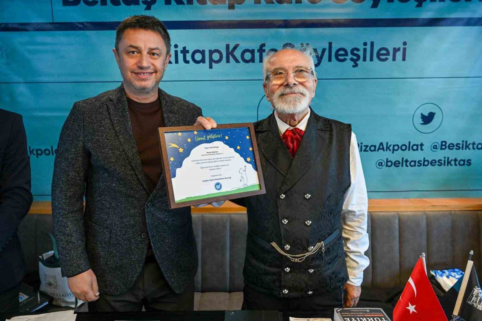 prof dr emre kongar beltas kitap kafede okurlariyla bulustu 4 aEMWnX9f