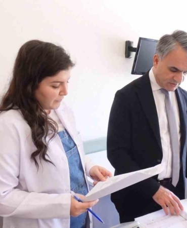prof-dr-gozel-gereksiz-yere-kullanilan-antibiyotiklerin-hastanin-sagligini-iyilestirmekten-ziyade-bozabilmektedir-Cx8wMlcz.jpg