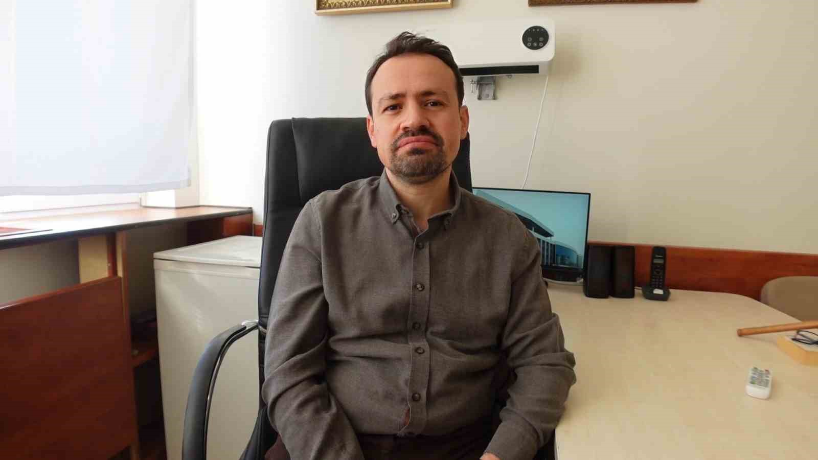 prof dr gurok mevsimsel depresyon sonbaharin sonlarinda basliyor ilkbaharin baslarinda azaliyor 0 LMZDVkOh