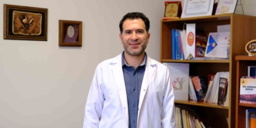 prof-dr-kockaya-sokak-hayvanlarina-karsi-sorumluluklarimiz-var-HWjjOyw5.jpg