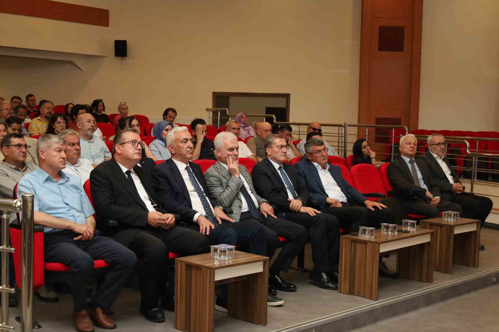 Prof. Dr. Şerif Demir: "Tankların önünde yürüyen insanlar bu milletin cesaretini ortaya koymuştu" 5 prof dr serif demir tanklarin onunde yuruyen insanlar bu milletin cesaretini ortaya koymustu 1 IaqrXSBp