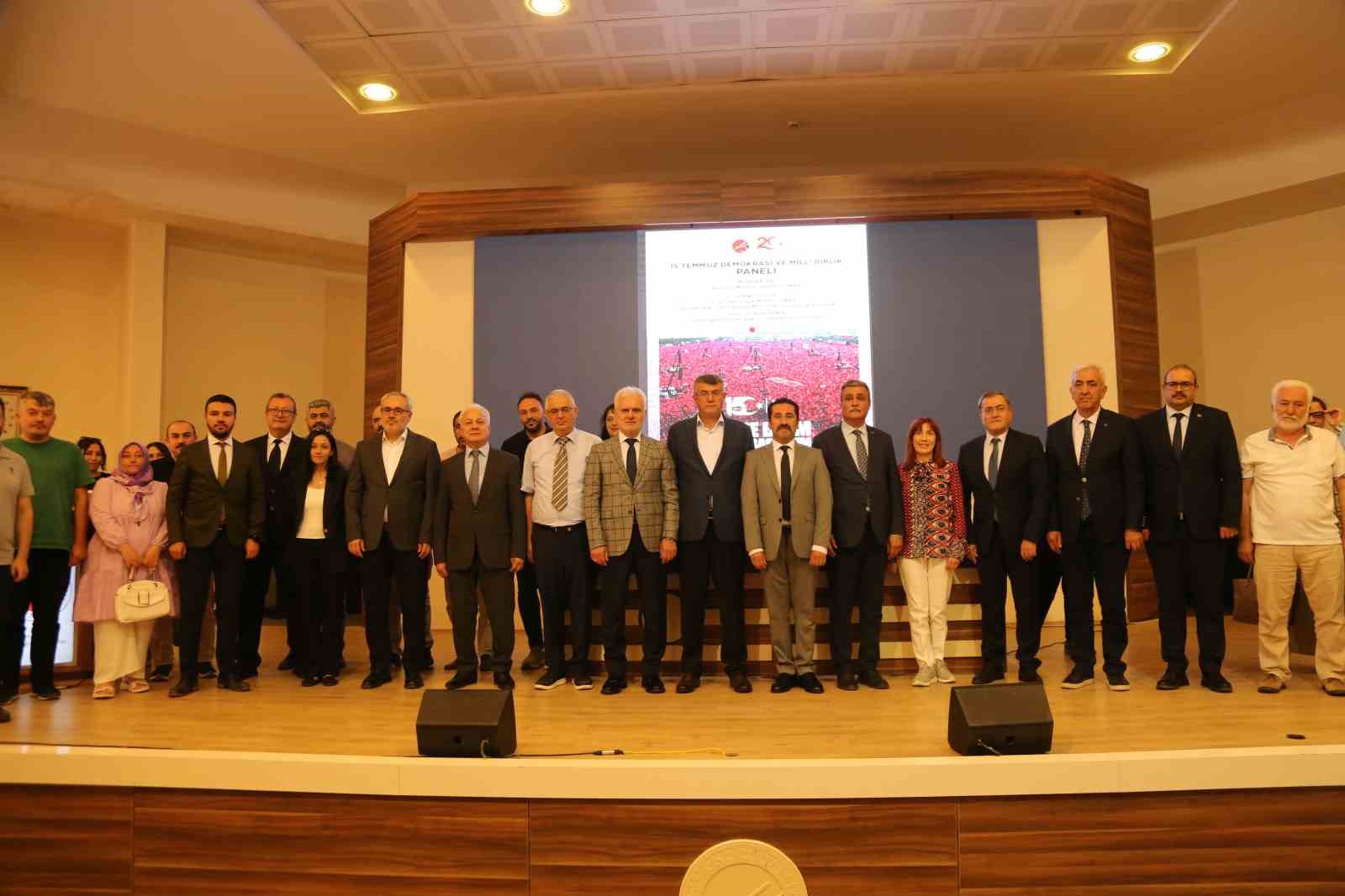 Prof. Dr. Şerif Demir: "Tankların önünde yürüyen insanlar bu milletin cesaretini ortaya koymuştu" 6 prof dr serif demir tanklarin onunde yuruyen insanlar bu milletin cesaretini ortaya koymustu 2 nM8fcld7