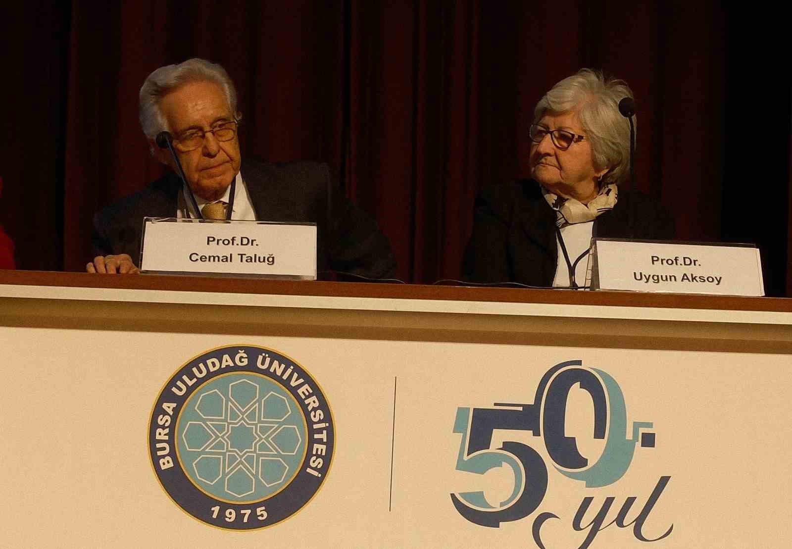 Prof. Dr. Taluğ: "İnsan dışı memeli biyokütlesinin yüzde 94’ünü çiftlik hayvanları oluşturuyor" 4 prof dr talug insan disi memeli biyokutlesinin yuzde 94unu ciftlik hayvanlari olusturuyor 0 9e2GOTXR
