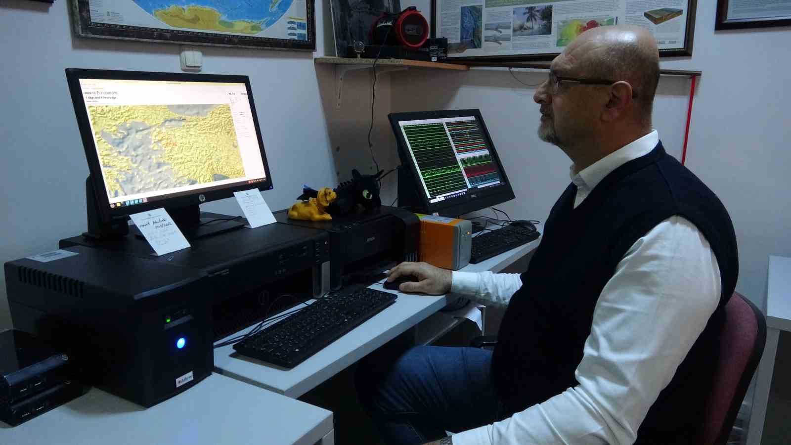 prof dr tolga bekler biga mikro deprem aktivitesinin de en cok oldugu bolgelerden bir gQNLmc5e