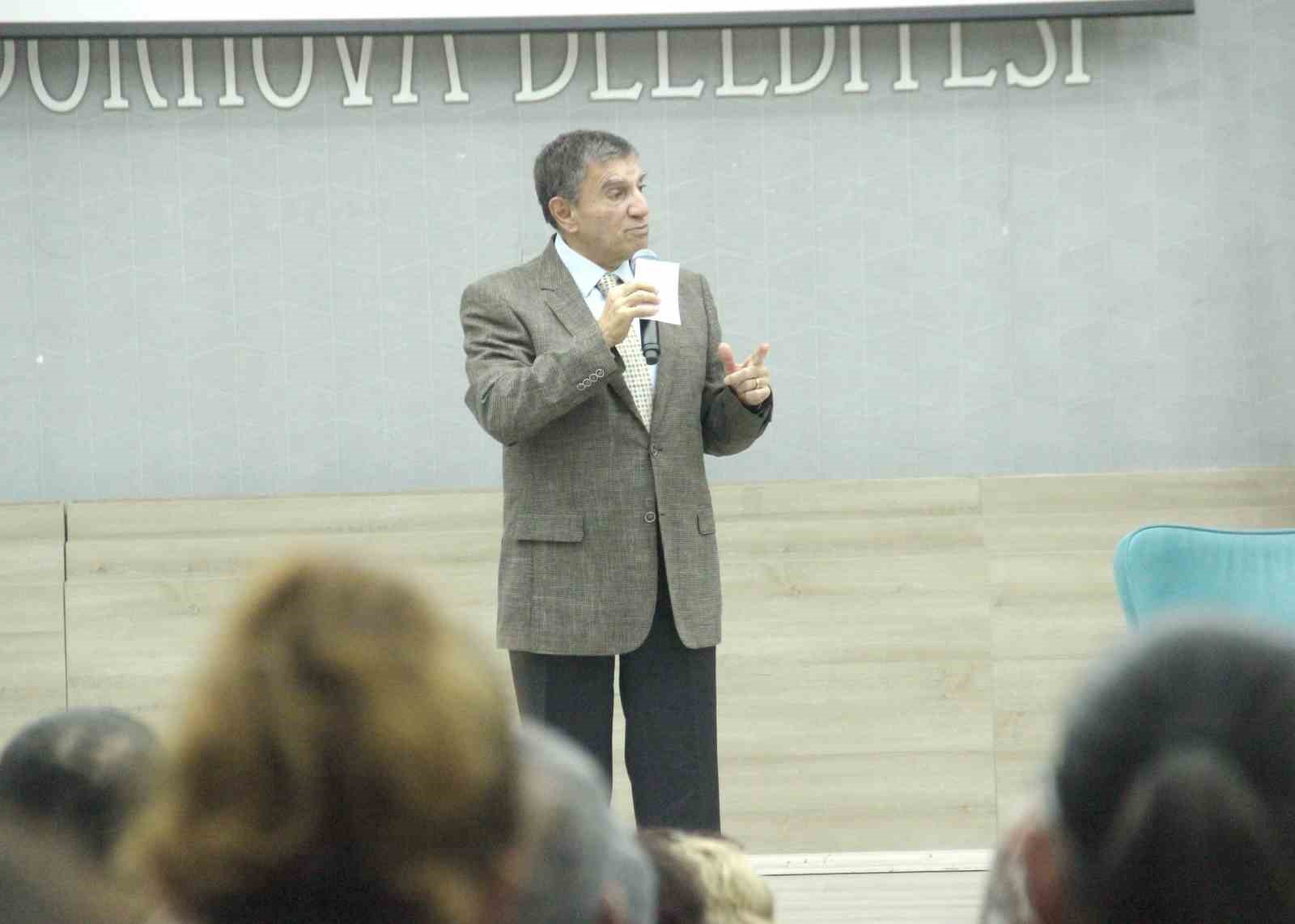 prof dr ustun dokmen izmirde ailelerle bulustu 3 5s5Oisaj