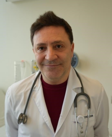profesor-cocuk-suclarindaki-artisa-dikkat-cekti-13-yas-alti-cocuklarin-akilli-telefonlara-erisimi-kisitlanmali-M4blv19M.jpg