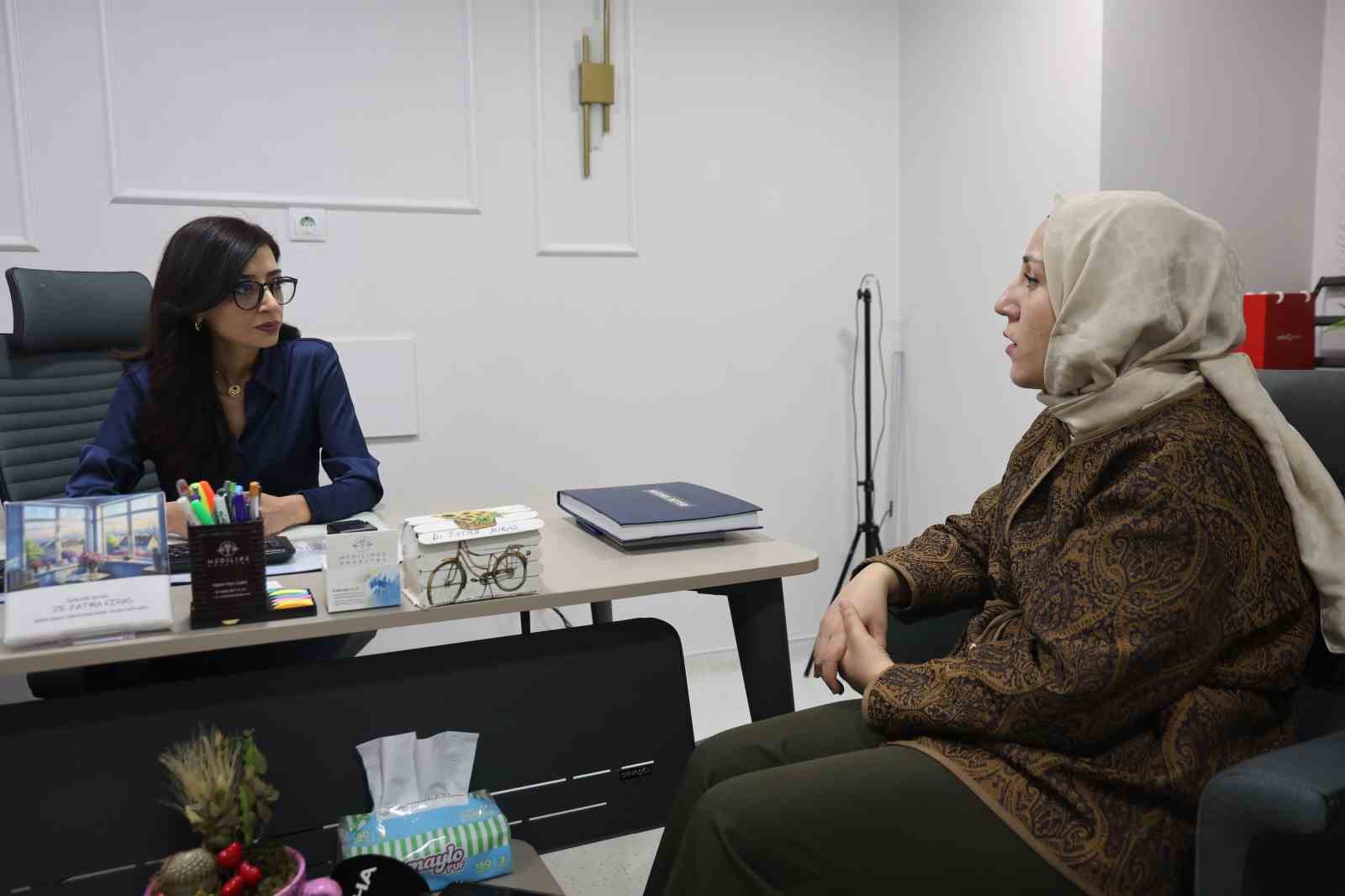 Psikiyatri Uzmanı Kiras: "Özellikle gece saatlerinde yoğun şiddet görüntülerinden uzak durmak gerekiyor" 5 psikiyatri uzmani kiras ozellikle gece saatlerinde yogun siddet goruntulerinden uzak durmak gerekiyor 1 SPfsFGJ4