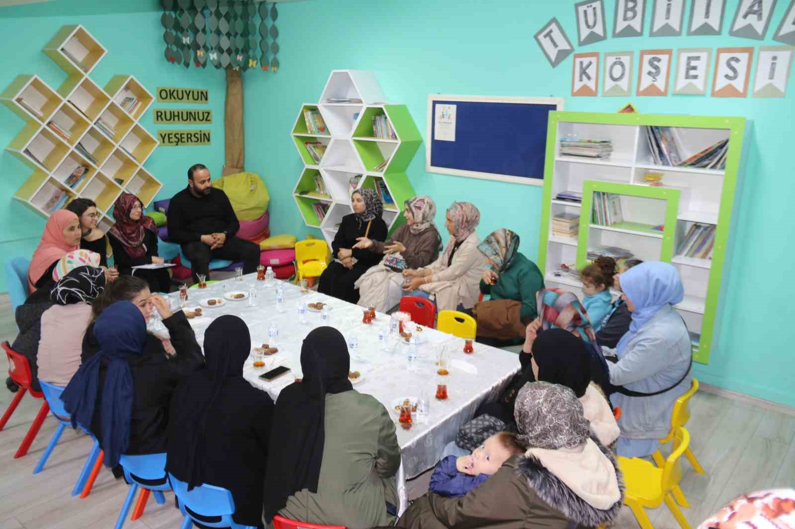 psikolojik danismanlar velilerle bir araya geldi ekran suresi ve dikkat daginikligi en buyuk problem