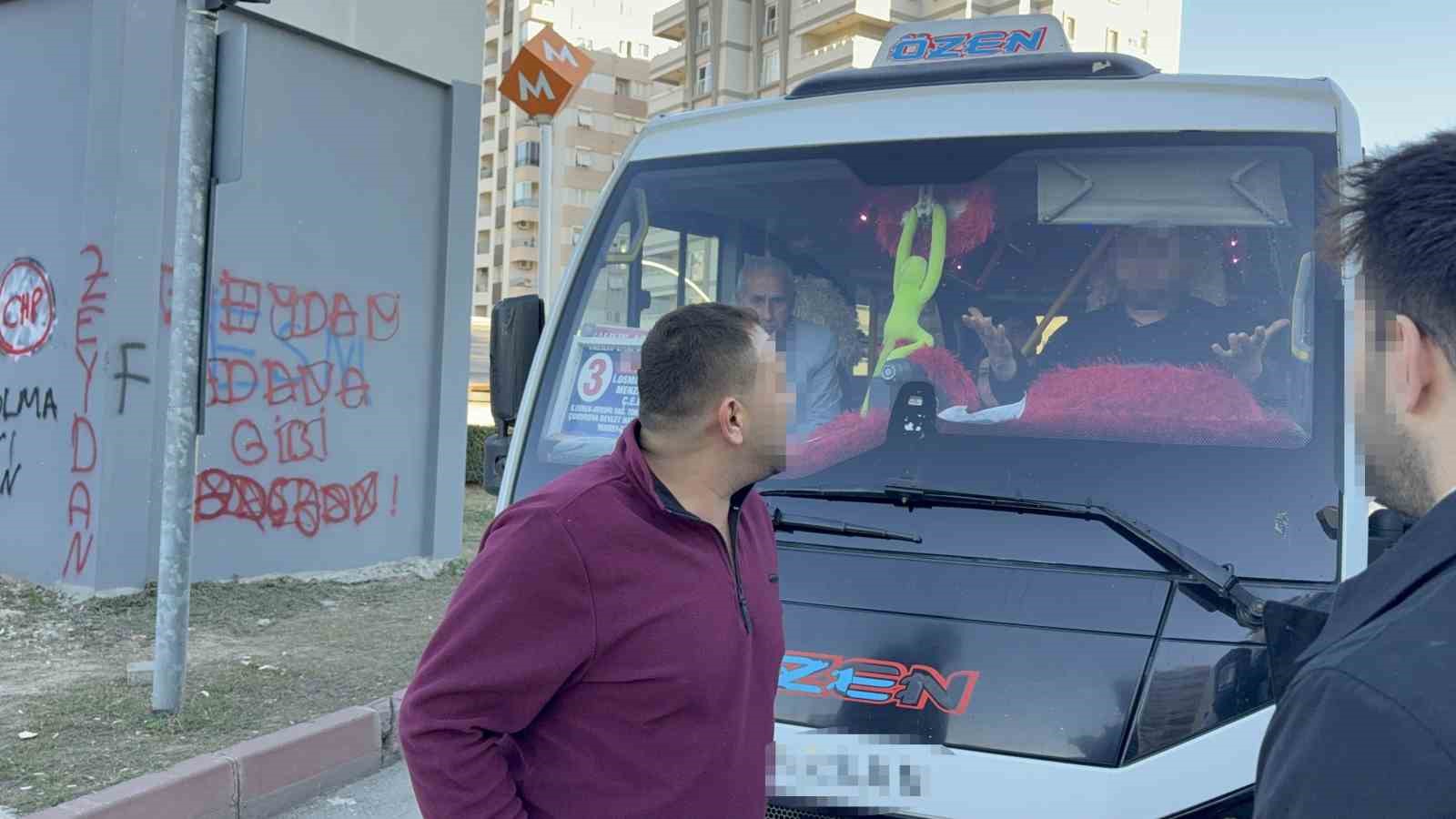 ptt kargo araci ile dolmus soforunun trafik tartismasi darpla bitti 1 ndclYZbR