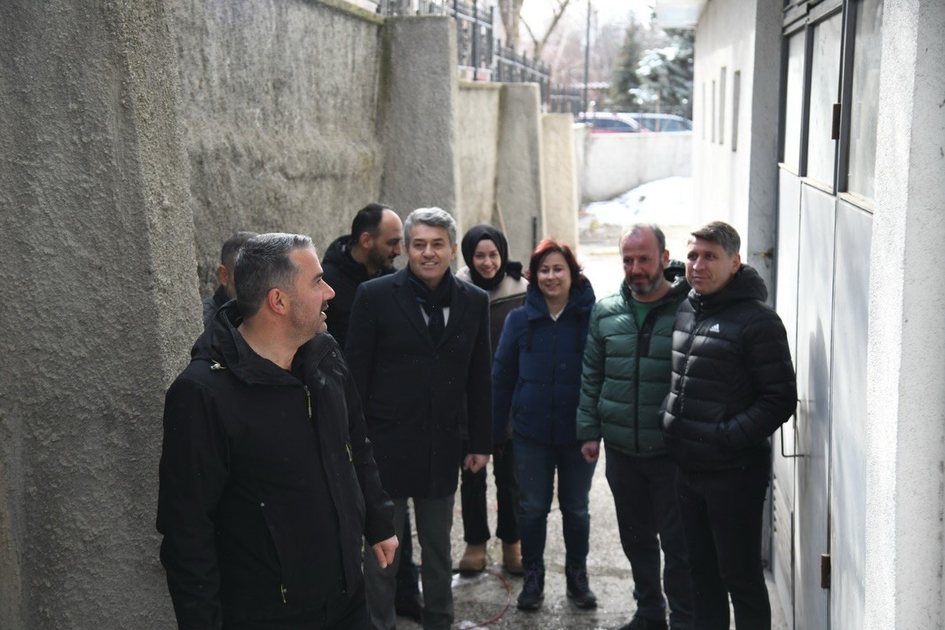 pursaklar belediye baskani cetin projeleri yerinde inceliyor 2