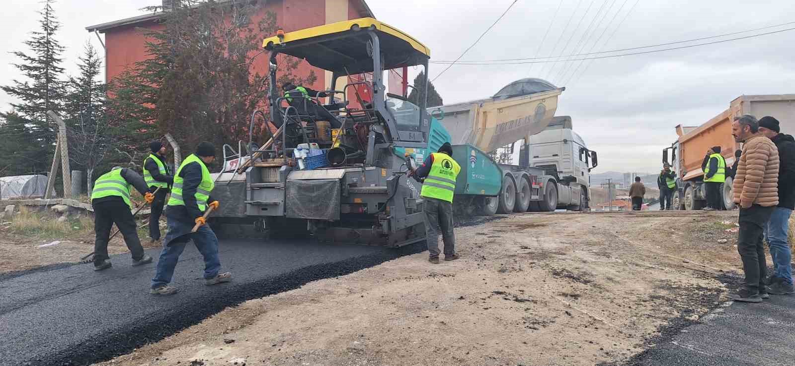 pursaklar belediyesi konforlu yollar icin calismalara hiz kesmeden devam ediyor 2 69hSj7wB