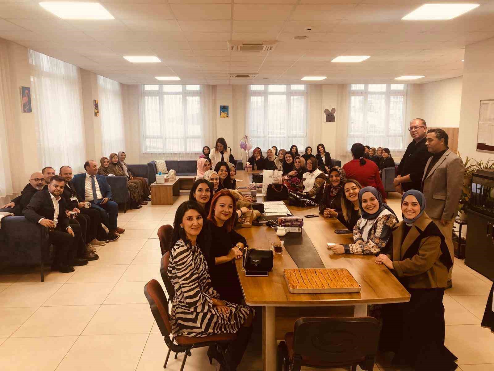 pursaklar belediyesinden ogretmenlere tatli surprizi 3 pBqG4Lkf