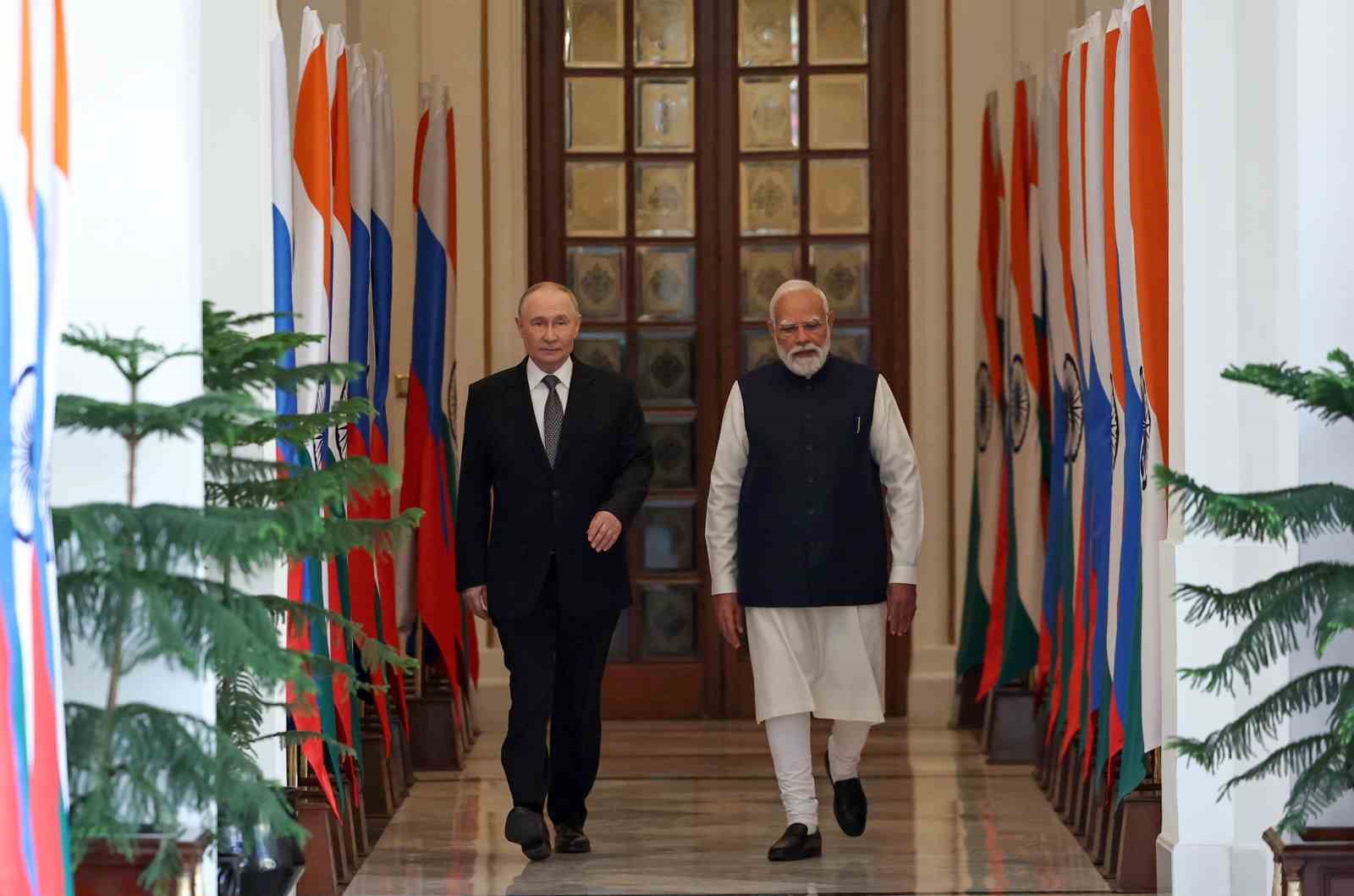putin hindistanda resmi torenle karsilandi 6 XGi9P2Kq