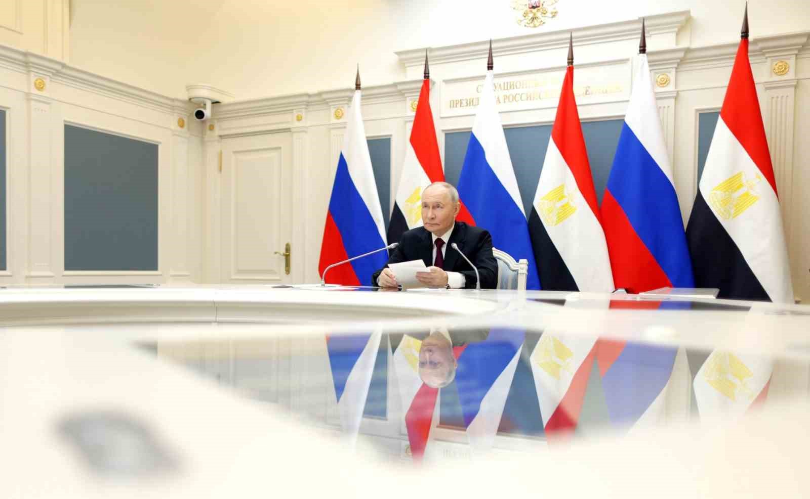 Putin ve es-Sisi, Mısır’da inşa edilen El-Dabaa Nükleer Santrali için düzenlenen törene katıldı 5 putin ve es sisi misirda insa edilen el dabaa nukleer santrali icin duzenlenen torene katildi 1 Ui88YYDM