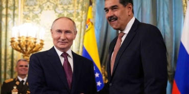 putin-venezuela-devlet-baskani-maduro-ile-telefonda-gorustu-W8ZJAgHe.jpg