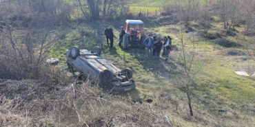 radar-panigi-kazaya-neden-oldu-otomobil-sarampole-devrildi-nTGRWurD.jpg
