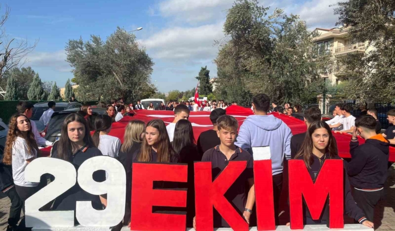 radikal-egitim-kurumlarinda-cumhuriyet-bayrami-coskusu-RalWnemH.jpg