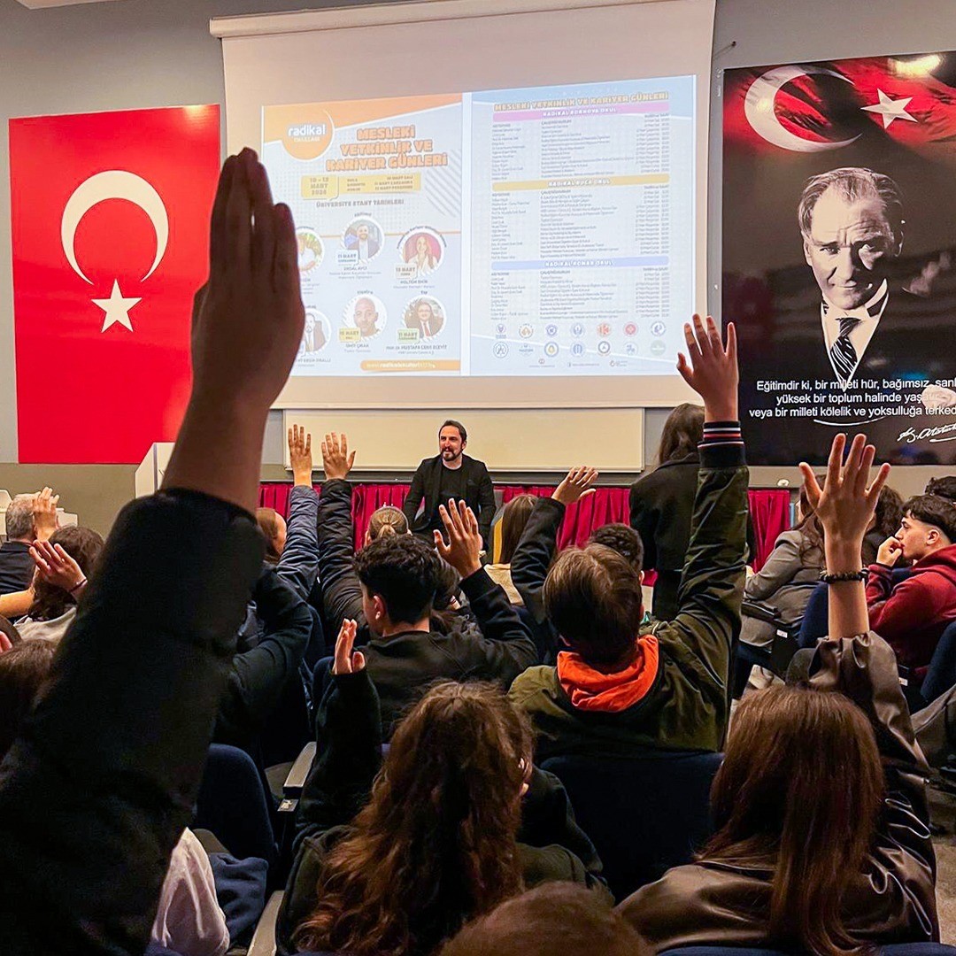 radikal okullarinda kariyer gunleri etkinligi duzenlendi 5 dCf6Mdhy