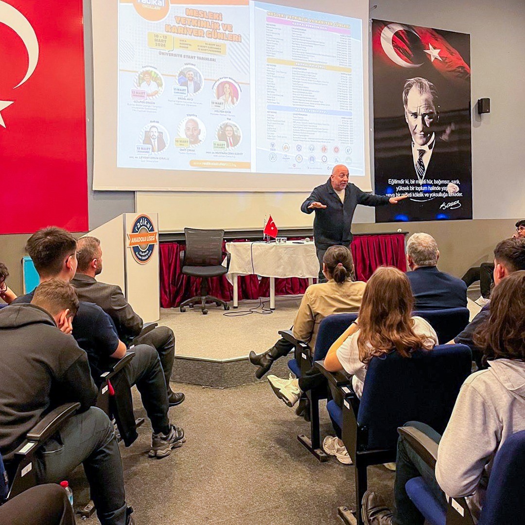 radikal okullarinda kariyer gunleri etkinligi duzenlendi 7
