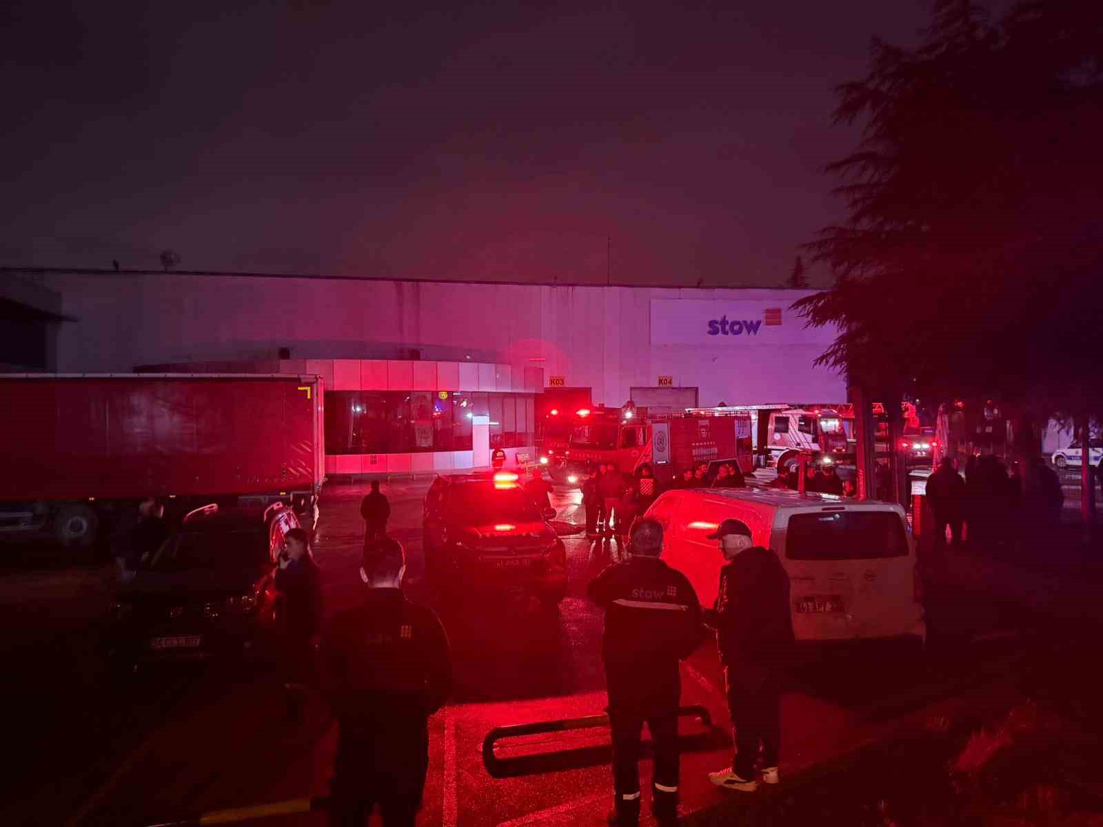 raf imalati yapilan fabrika alevlere teslim oldu 2 E4FmLd3Q