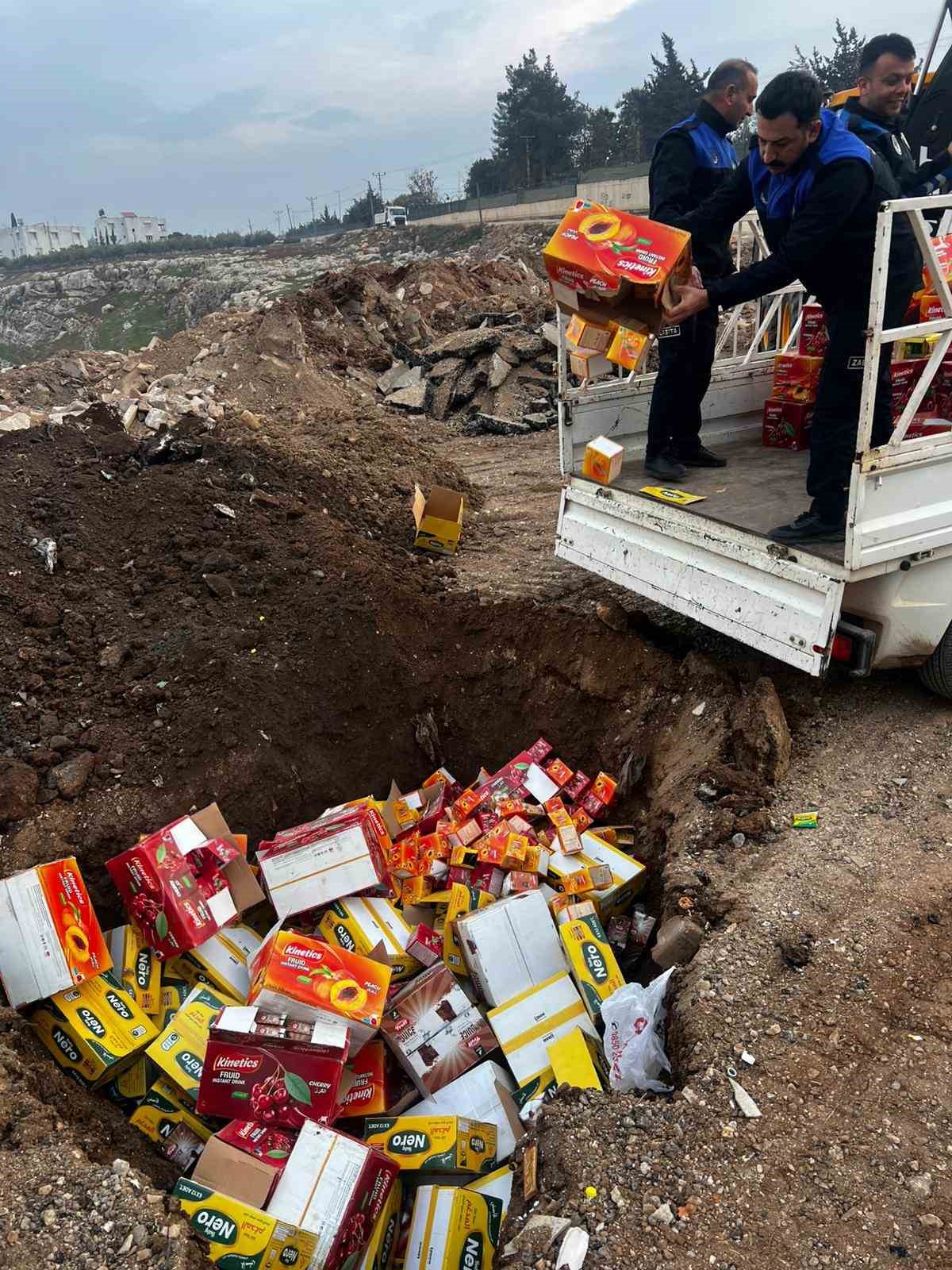 raflarda satilmayi bekleyen 465 kilogram urun topraga gomulerek imha edildi 1