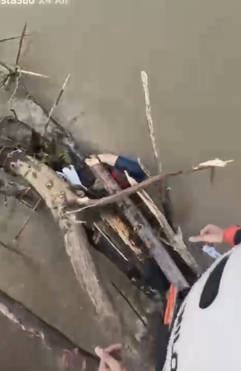 rafting faciasinin aci sonu aksiyon kamerasina yansidi 2