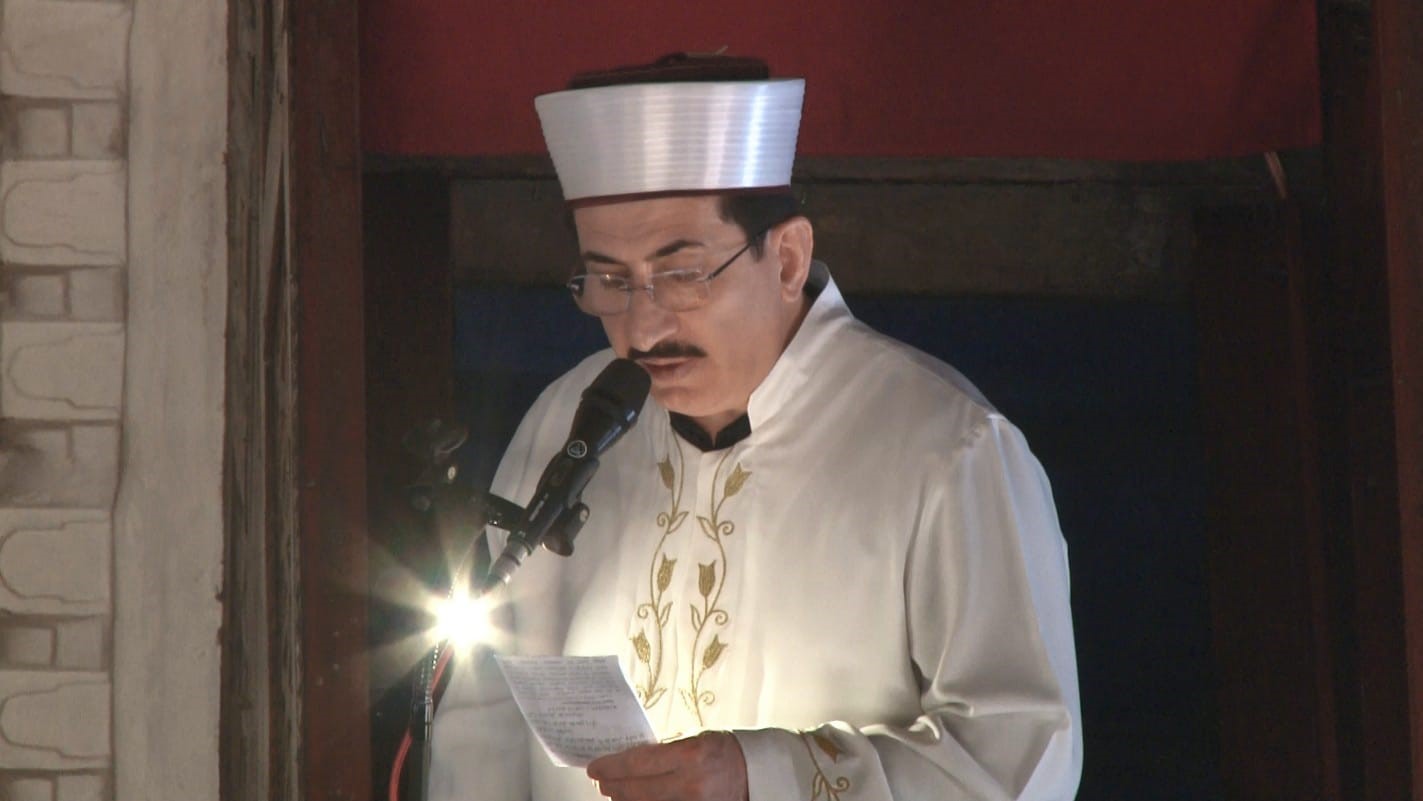 ramazan ayinin ilk cumasinda haci bayram veli camii doldu tasti 1 HmJ53BgJ