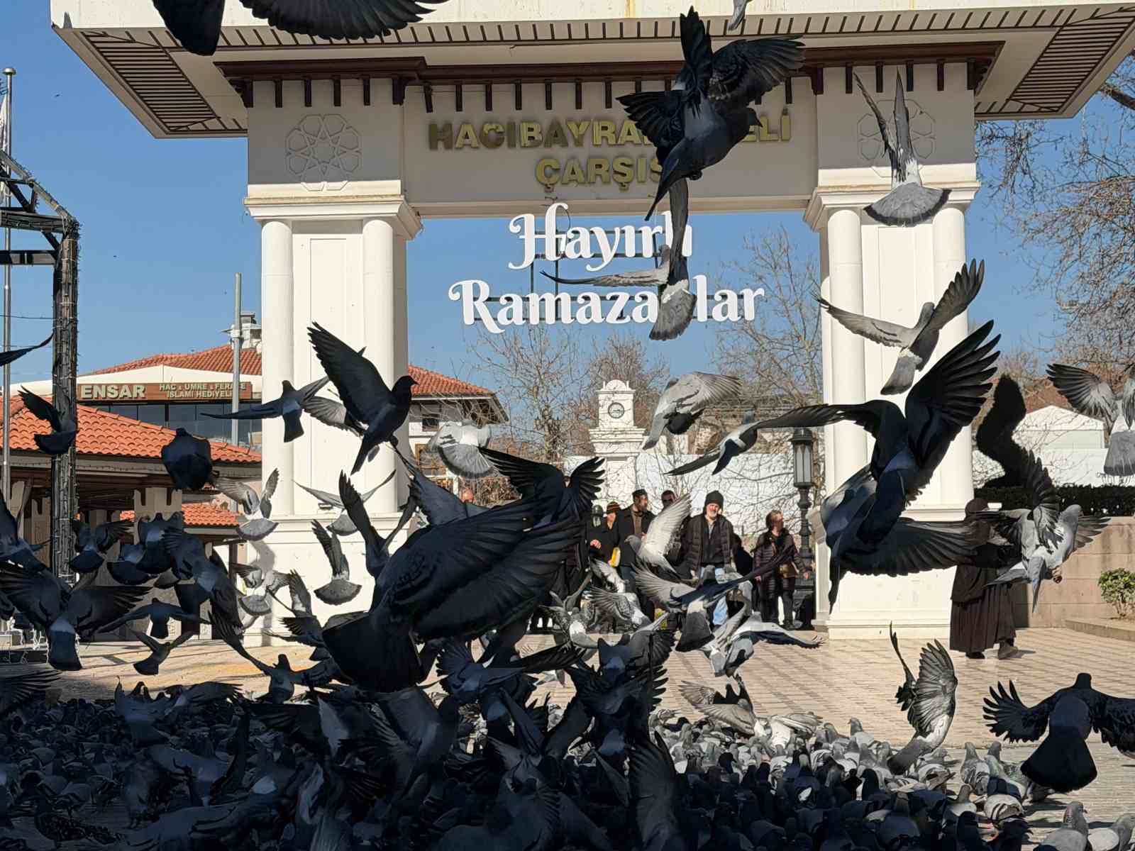 Ramazan ayının son cumasında Hacı Bayram Veli Camii doldu taştı 5 ramazan ayinin son cumasinda haci bayram veli camii doldu tasti 1 Zt5DzCC2
