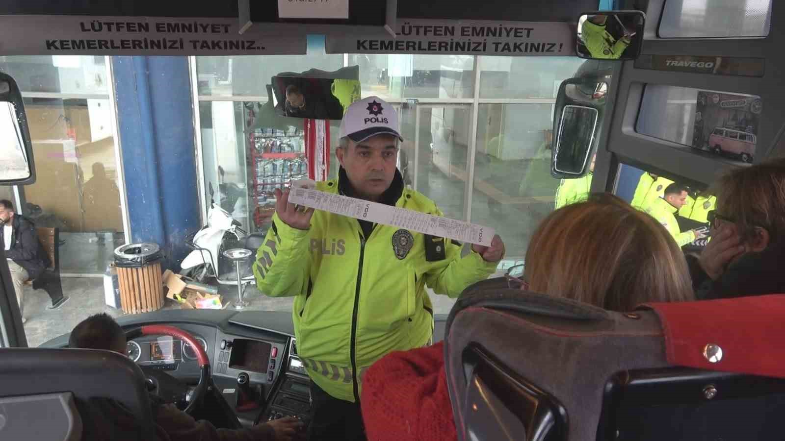 ramazan bayrami oncesi otobus terminalinde trafik denetimi 5