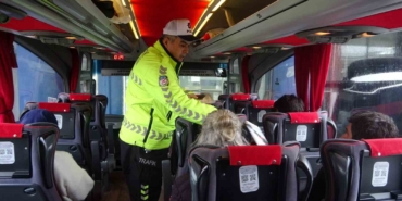 ramazan-bayrami-oncesi-otobus-terminalinde-trafik-denetimi-CLcXWQAa.jpg