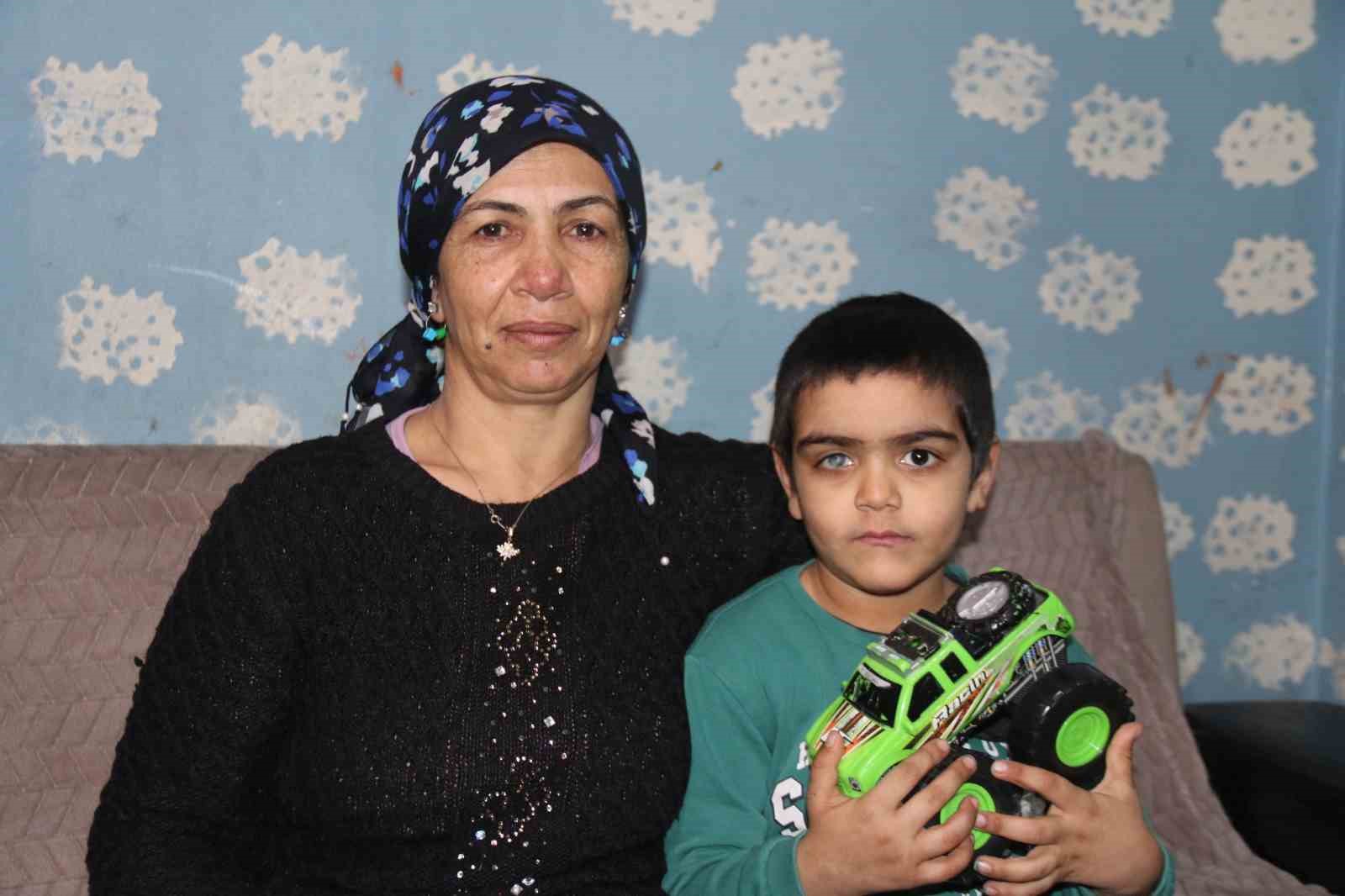 Ramazan davulcusu babaannenin torununa ‘ışık’ olmak için hayırseverler harekete geçti 4 ramazan davulcusu babaannenin torununa isik olmak icin hayirseverler harekete gecti 0
