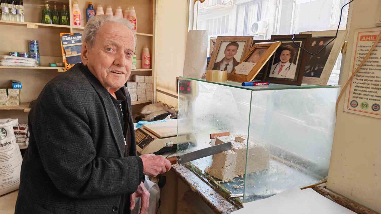 ramazan gelenegi susamli helva tezgahlarda 6 wSGQQ2tu