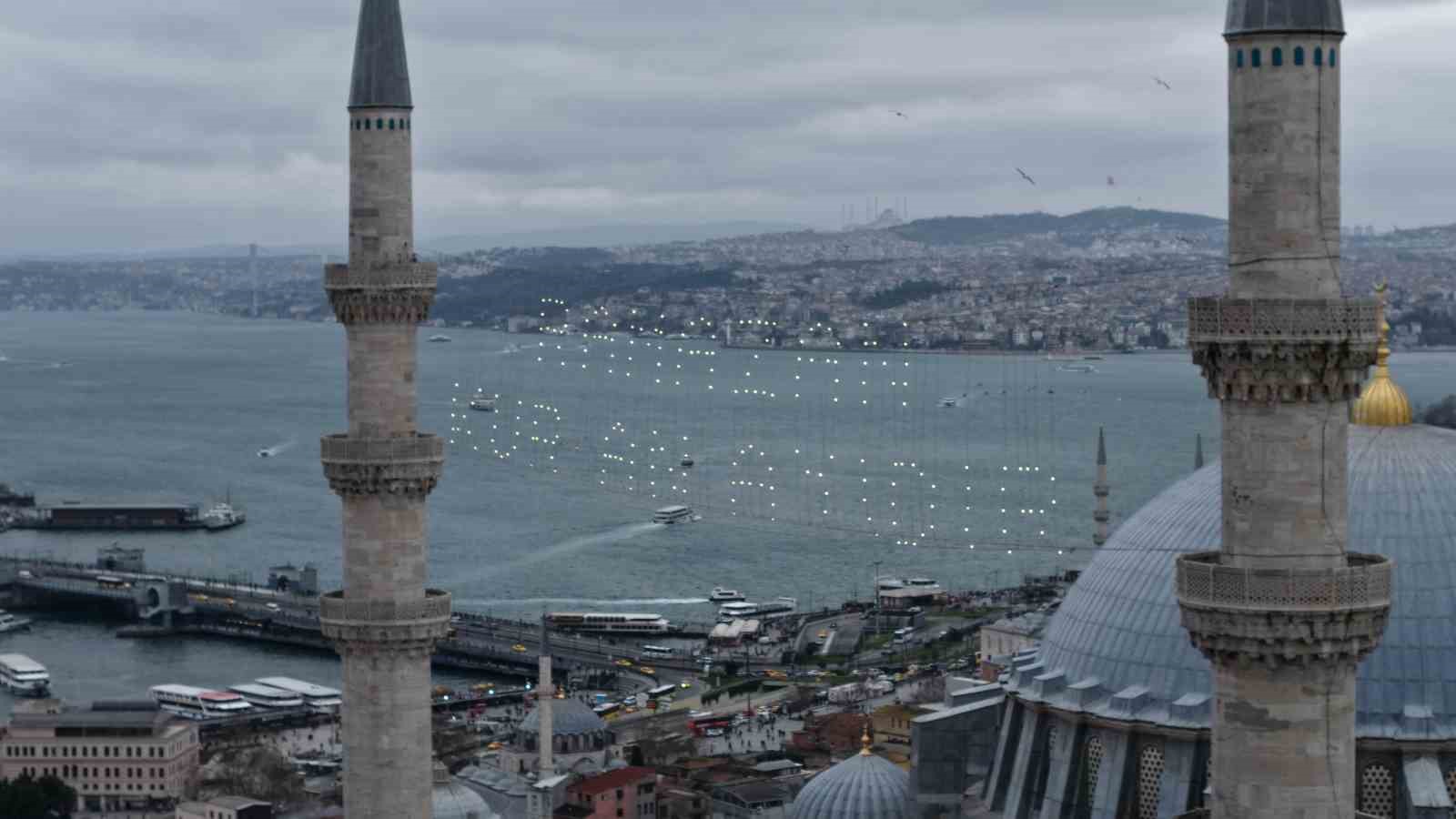 ramazan i serifin mujdecisi mahyalar istanbulu suslemeye basladi 3 wvghCy3j