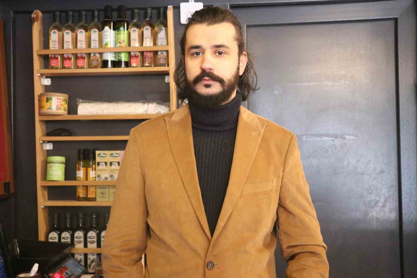 ramazan oncesinde mahallenin bakkal borcunu kapatti 4 kZwG4eXM