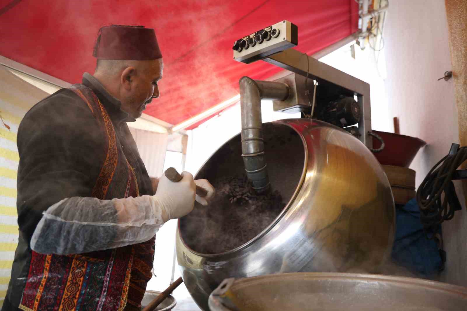 ramazan soflarinin vazgecilmezi badem sekerine yogun talep 6 RTfENqd3