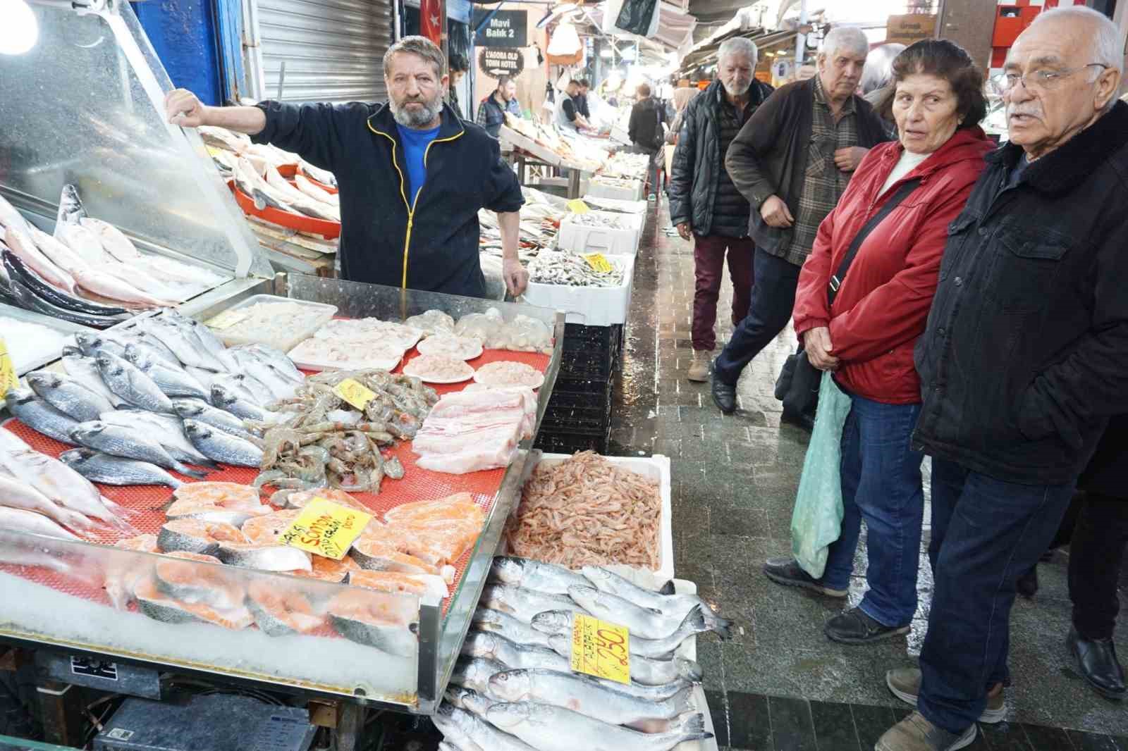 ramazan sofralarinda balik ikilemi sifa mi susuzluk mu 2 RPqAD7Mq