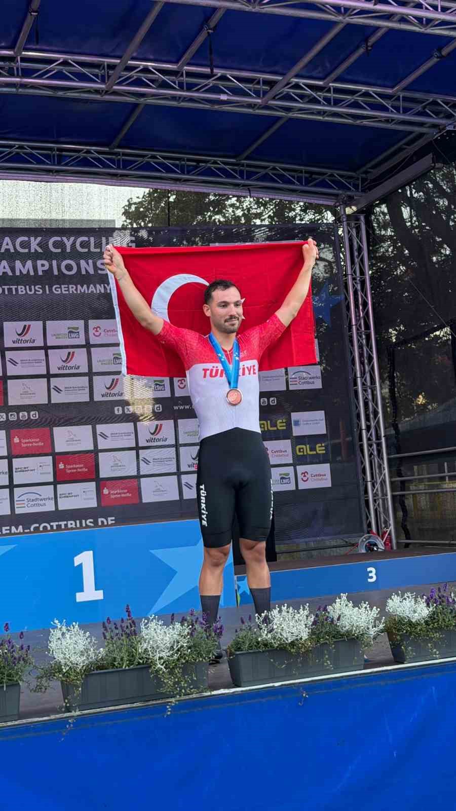 ramazan yilmazdan avrupa sampiyonasinda tarihi bronz madalya 4 ODdKKOmD