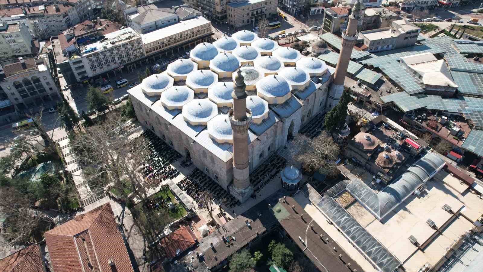 ramazanin ilk cumasi ulucami doldu tasti 5 6Xewf57f