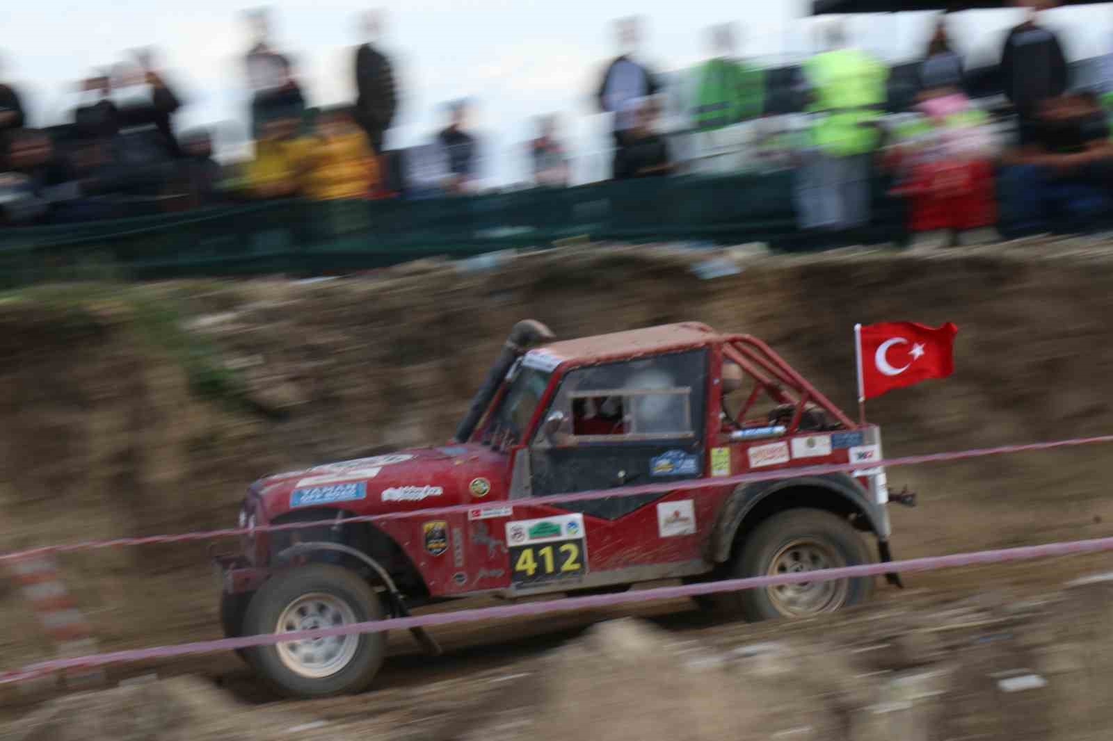 Rampada, çamurda sınırları zorladılar: Türkiye Off-Road Şampiyonası’nın 6. ayak yarışları nefes kesti 9 rampada camurda sinirlari zorladilar turkiye off road sampiyonasinin 6 ayak yarislari nefes kesti 5 FUPurl4B