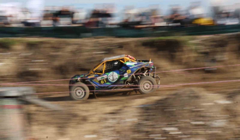 rampada-camurda-sinirlari-zorladilar-turkiye-off-road-sampiyonasinin-6-ayak-yarislari-nefes-kesti-8i6F2krm.jpg