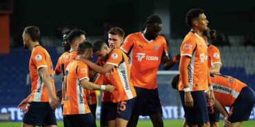 rams-basaksehir-avrupa-kupalari-icin-trabzonsporu-bekliyor-RfWk69Xw.jpg