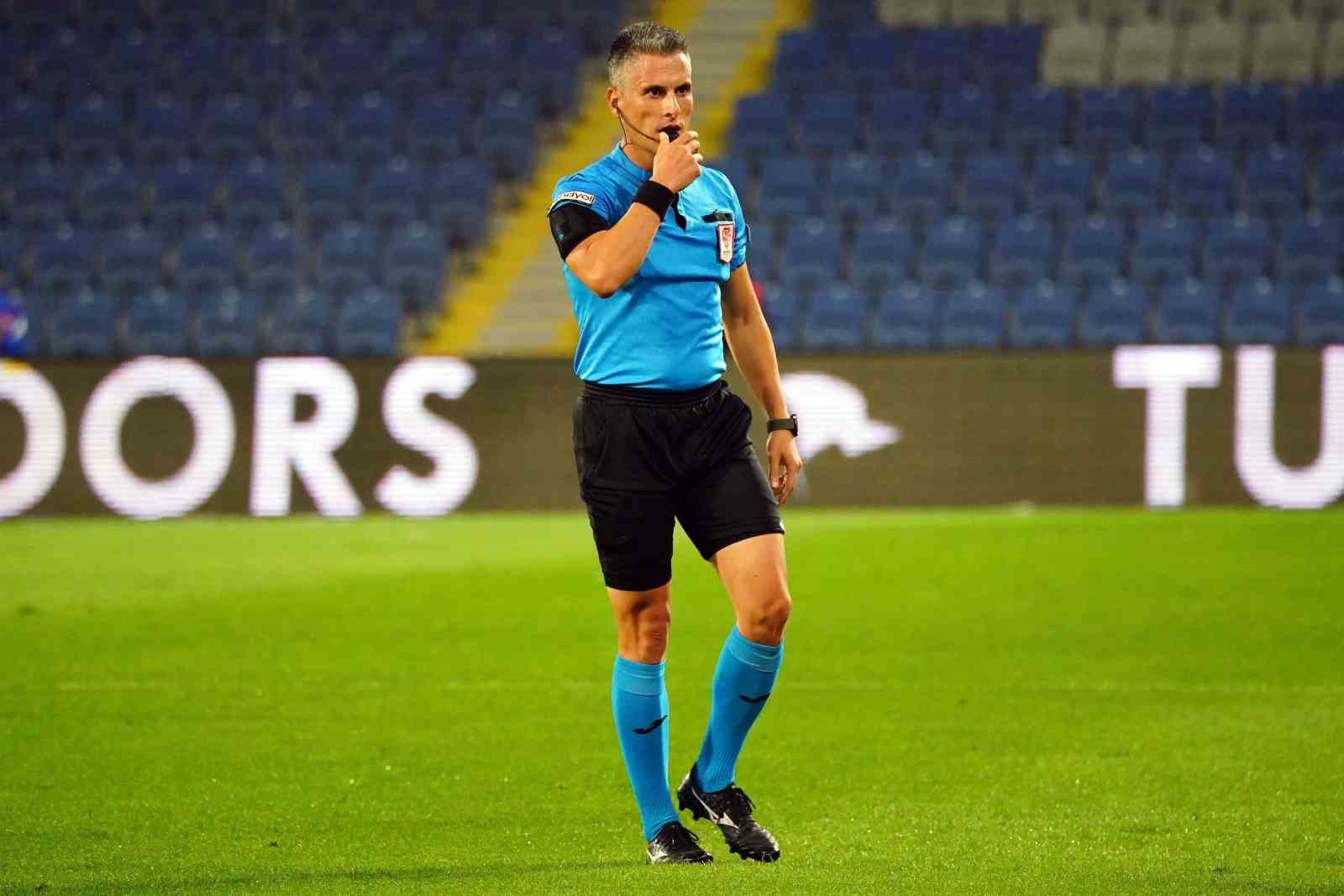rams basaksehir galatasaray macinin vari sarper baris latife oldu 0 JDTRWVIu
