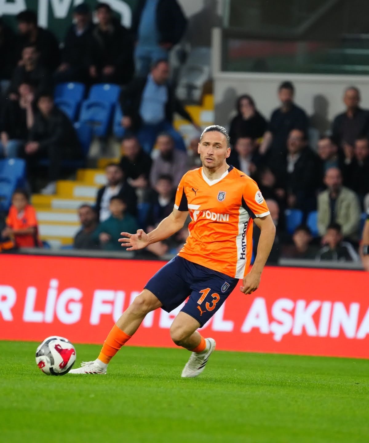 rams basaksehir miguel crespo ile yollarini ayirdi 0 F7UBipnK