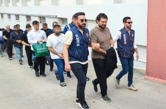 rasim-ozan-kutahyali-esinin-dusuk-yapabilecegini-soyleyerek-serbest-birakilmasini-istedi-MnCU2B4f.jpg