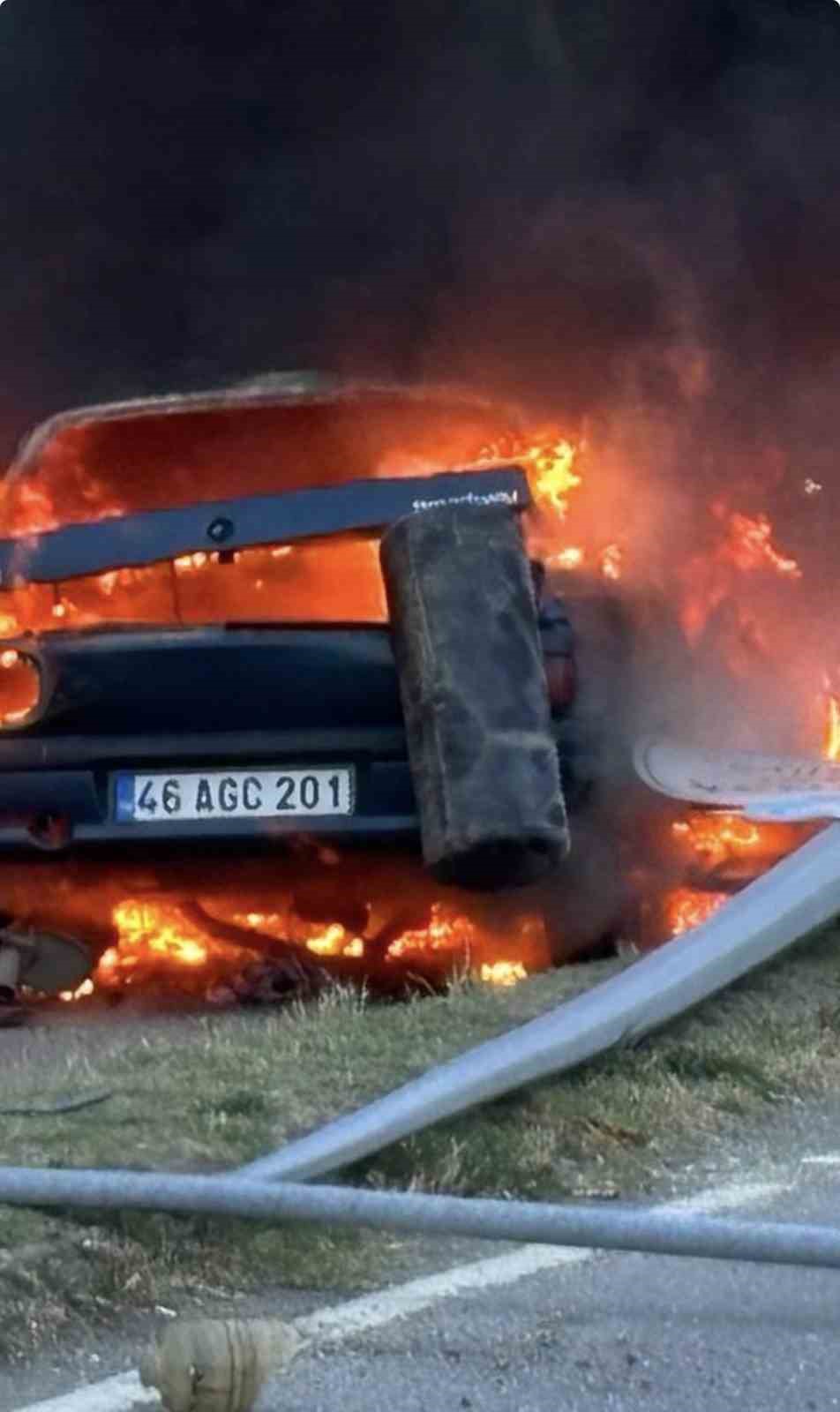 refakatci olarak hastaneye giderken kazada hayatini kaybetti 10 w2E5vmSN