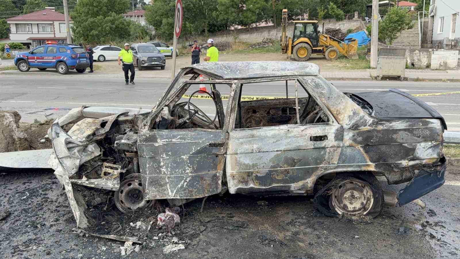 refakatci olarak hastaneye giderken kazada hayatini kaybetti 3