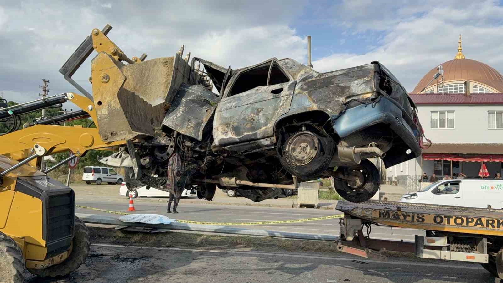 refakatci olarak hastaneye giderken kazada hayatini kaybetti 7
